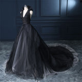 Gothic Sleeveless Halter Tulle Wedding Gown